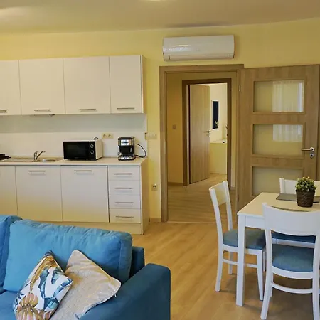 саут на плажа 2 - South On The 2 Apartment Warna