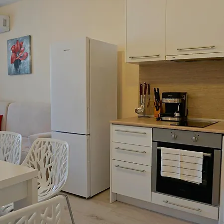 Apartment саут на плажа 2 - South On The 2 Warna